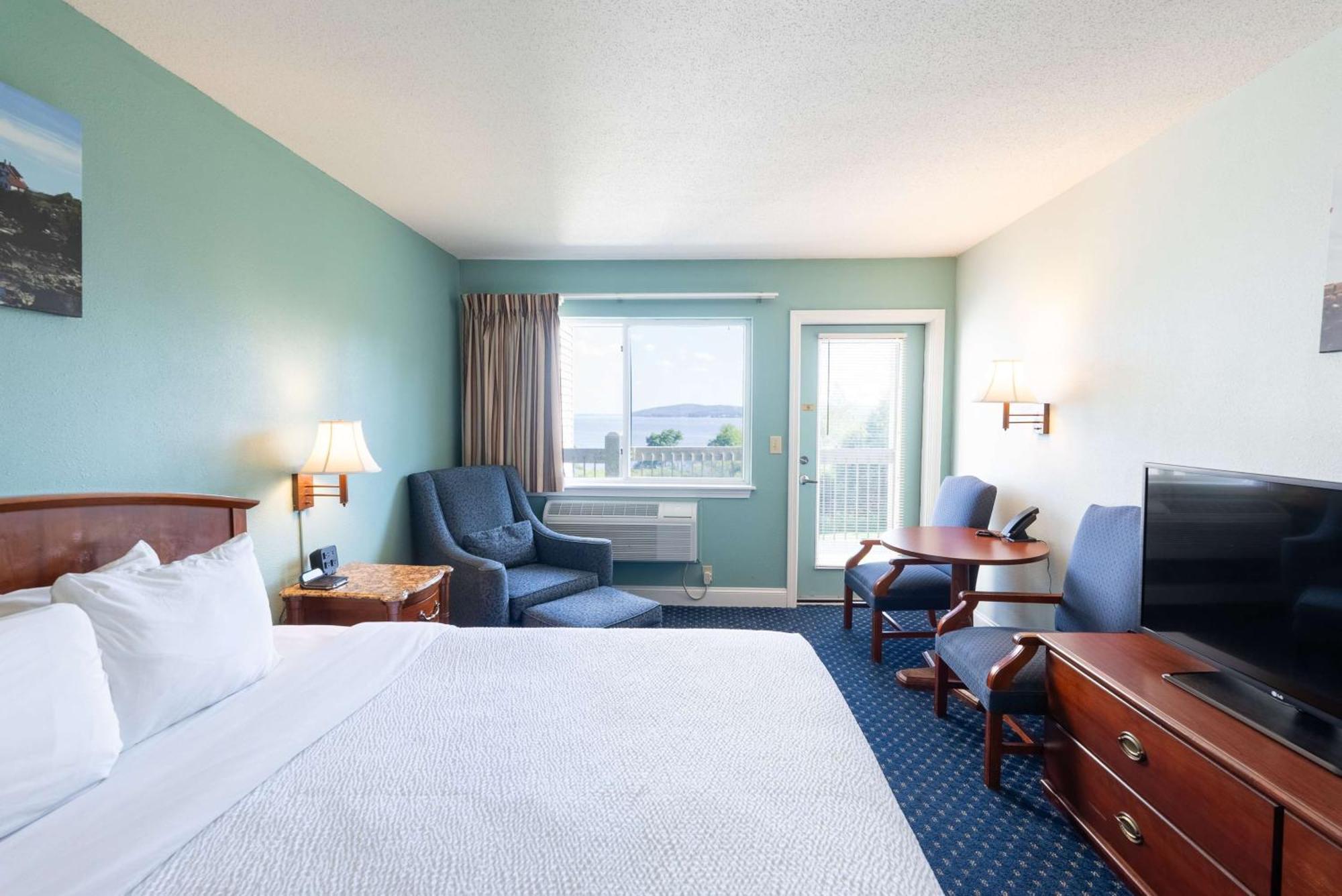 Fireside Inn, Ocean'S Edge Белфаст Экстерьер фото