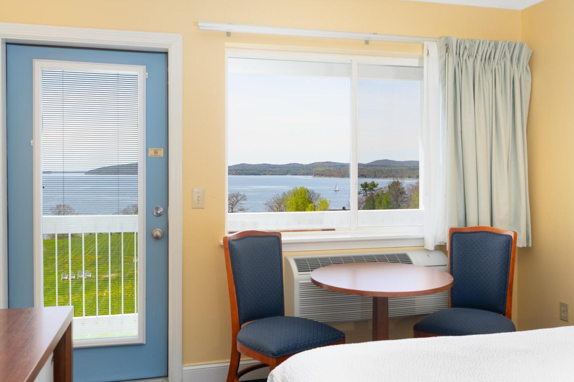 Fireside Inn, Ocean'S Edge Белфаст Экстерьер фото