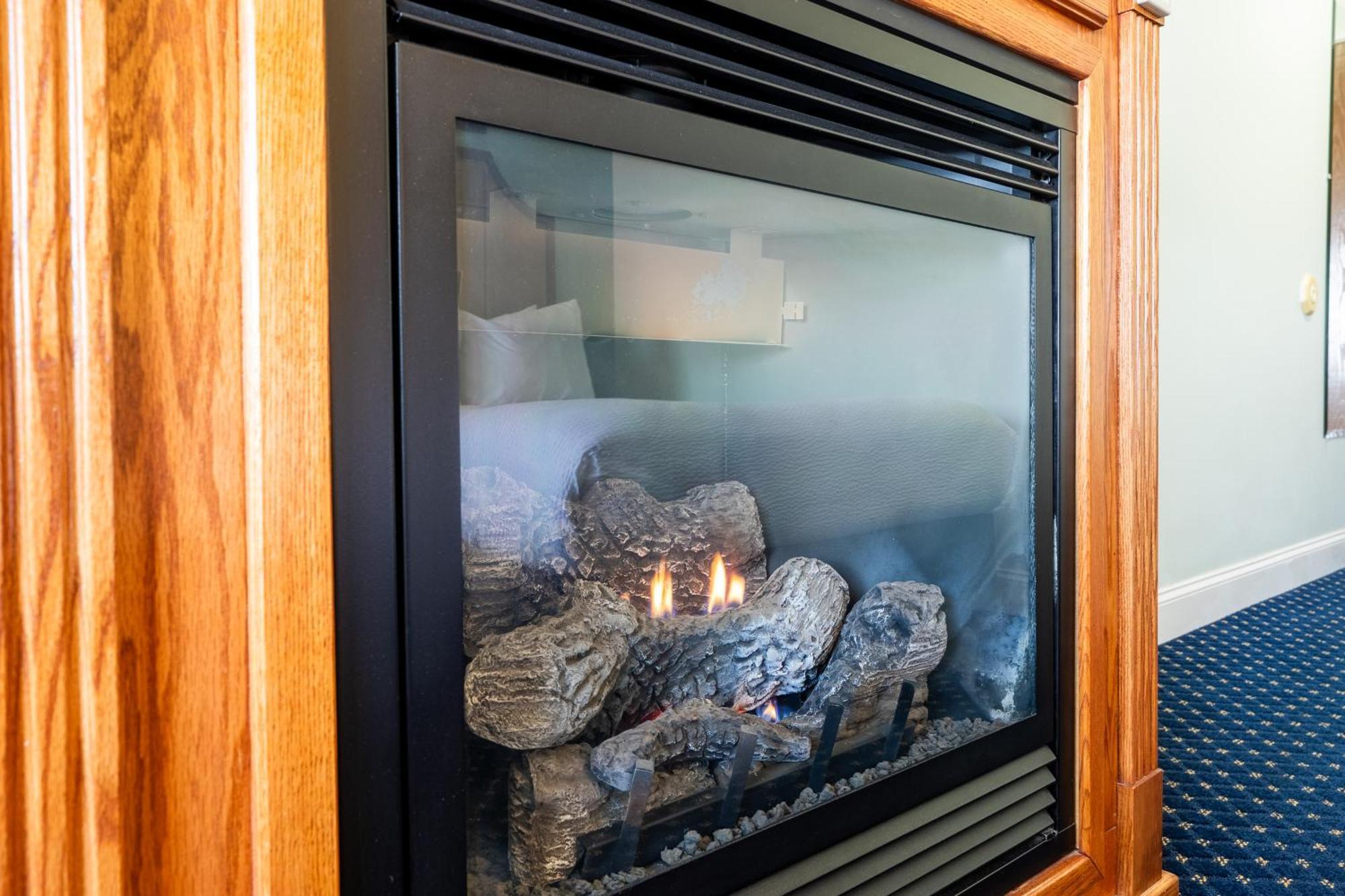 Fireside Inn, Ocean'S Edge Белфаст Экстерьер фото